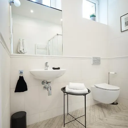 Hotel apartamentowy Klasztorna 25
