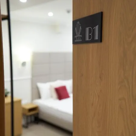 Klasztorna 25 Hotel apartamentowy 3*