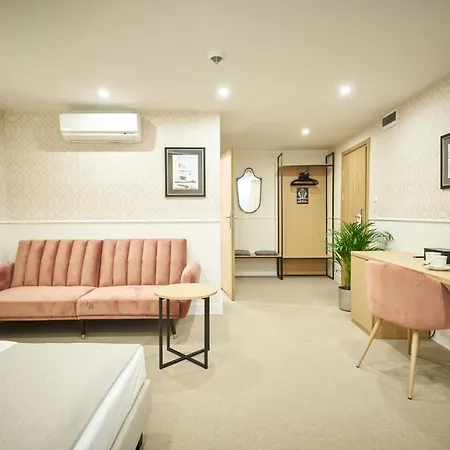 Apartahotel Klasztorna 25