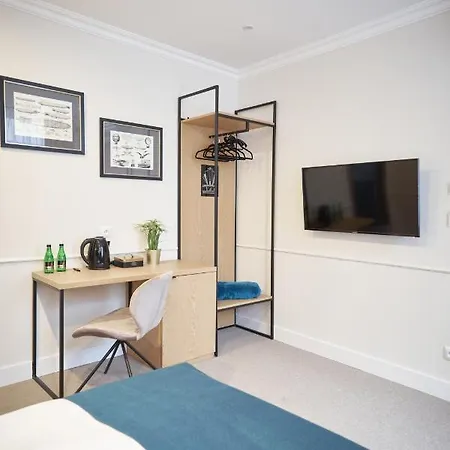 Klasztorna 25 Hotel apartamentowy 3*