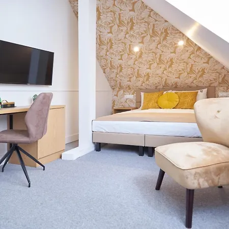 Hotel apartamentowy Klasztorna 25