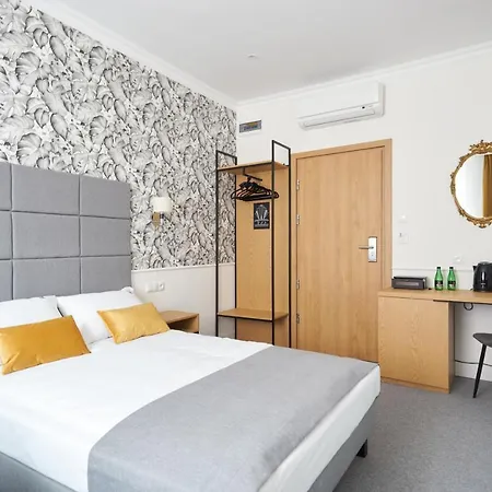 Apartahotel Klasztorna 25