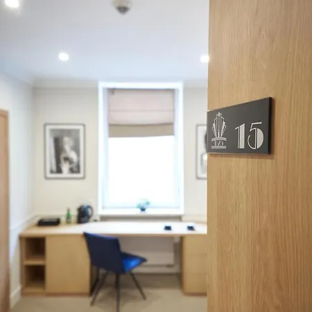 Apartahotel Klasztorna 25