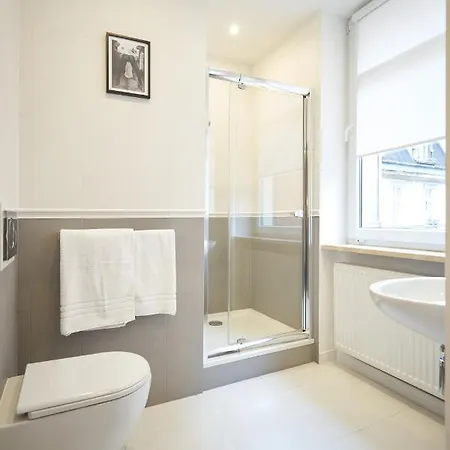 Klasztorna 25 Hotel apartamentowy 3*