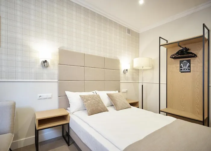 Klasztorna 25 3* Познань