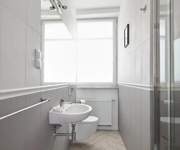 Klasztorna 25 Апарт-отель