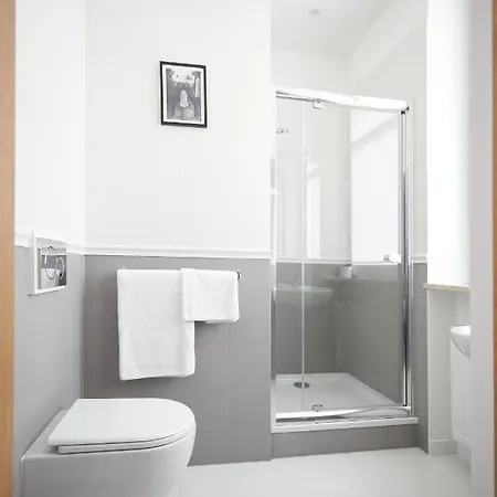 Klasztorna 25 Aparthotel