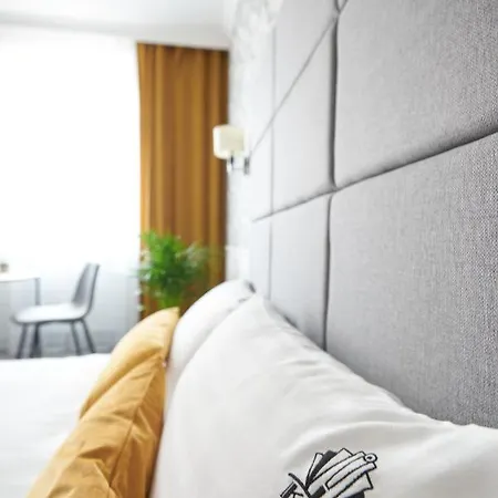 Apart Otel Klasztorna 25 Poznan