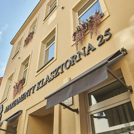 Apart Otel Klasztorna 25 3*