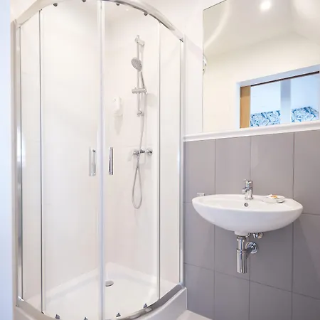 Klasztorna 25 Aparthotel 3*