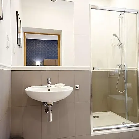 Klasztorna 25 Aparthotel
