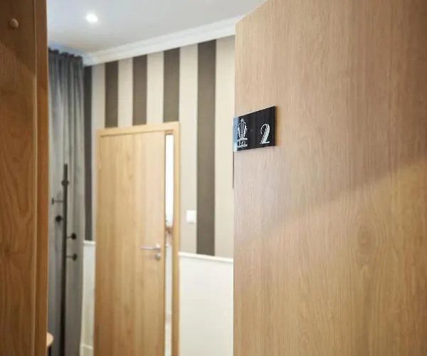 Apart Otel Klasztorna 25