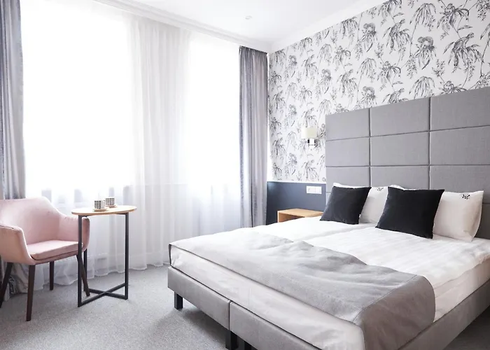 Klasztorna 25 Aparthotel 3*