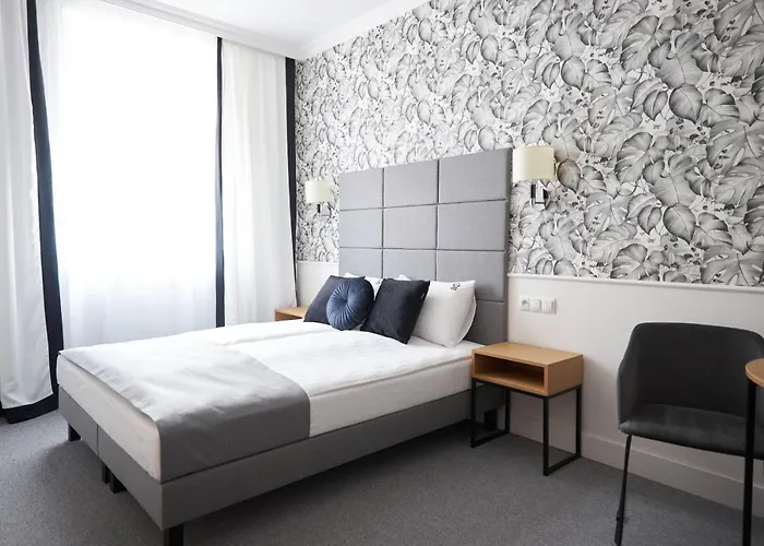 Apart Otel Klasztorna 25