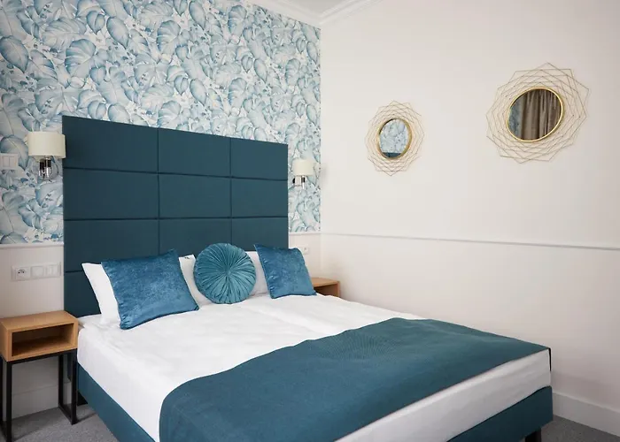 Apart Otel Klasztorna 25 3*