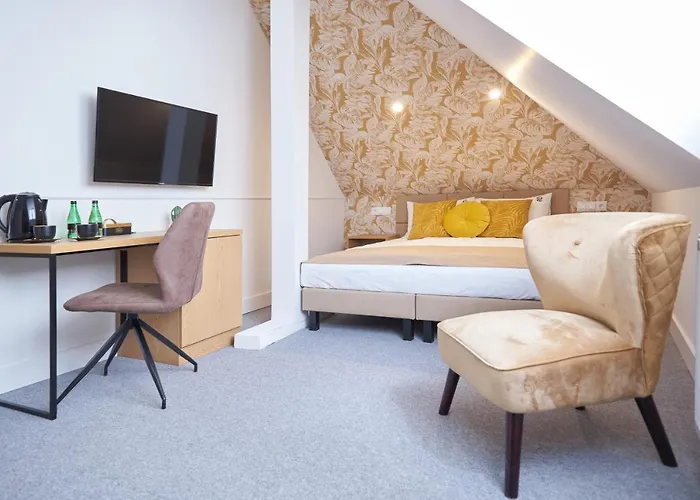 Apart Otel Klasztorna 25