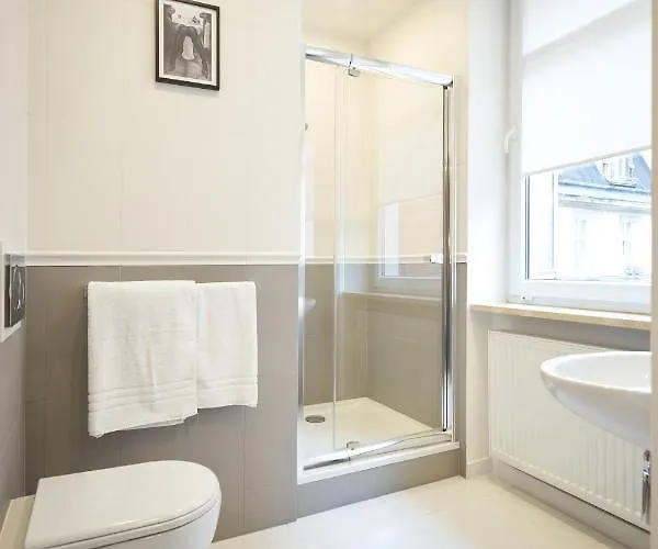 Klasztorna 25 Aparthotel 3*