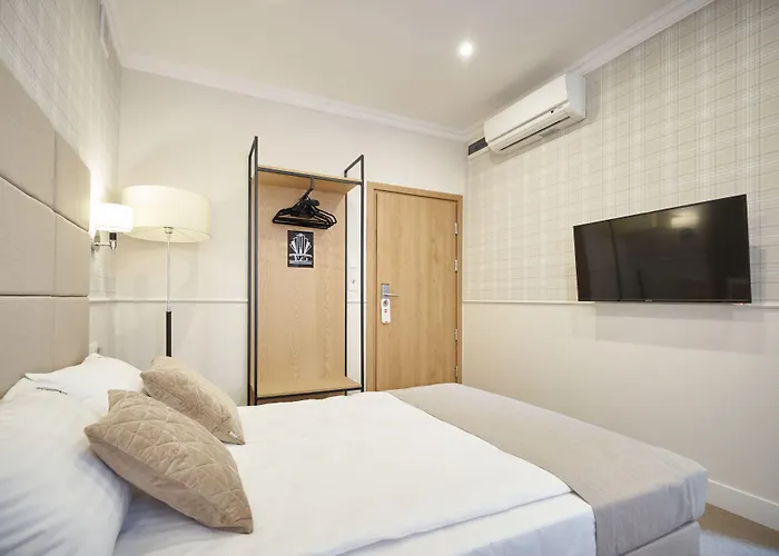 Klasztorna 25 Aparthotel